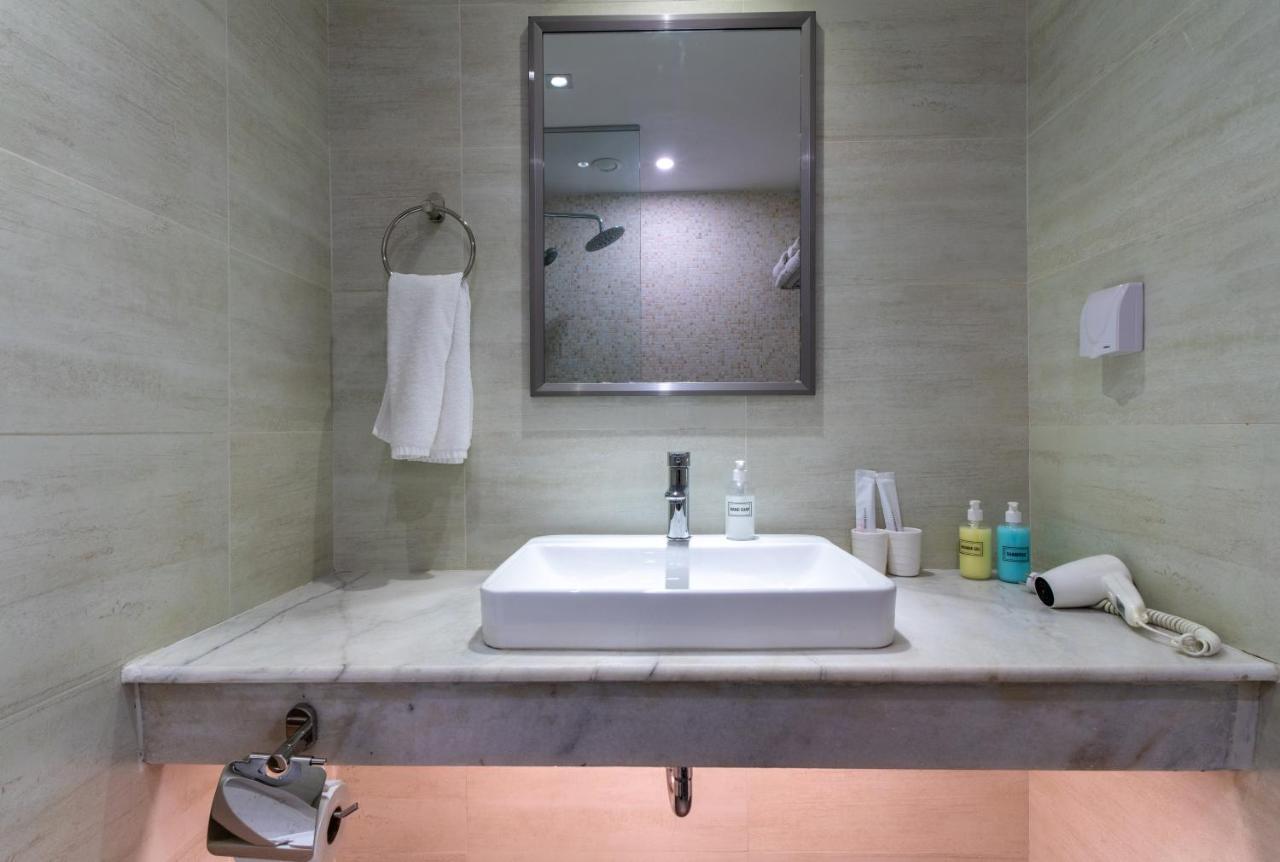 Edelweiss Art Hotel Уланбатар Екстериор снимка